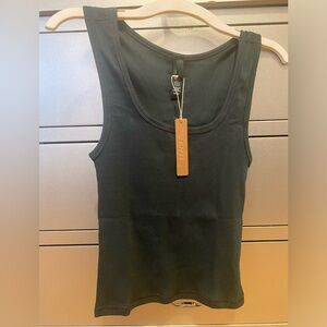 SKIMS Cotton Rib Tank in Spruce, size Medium NWT!!!